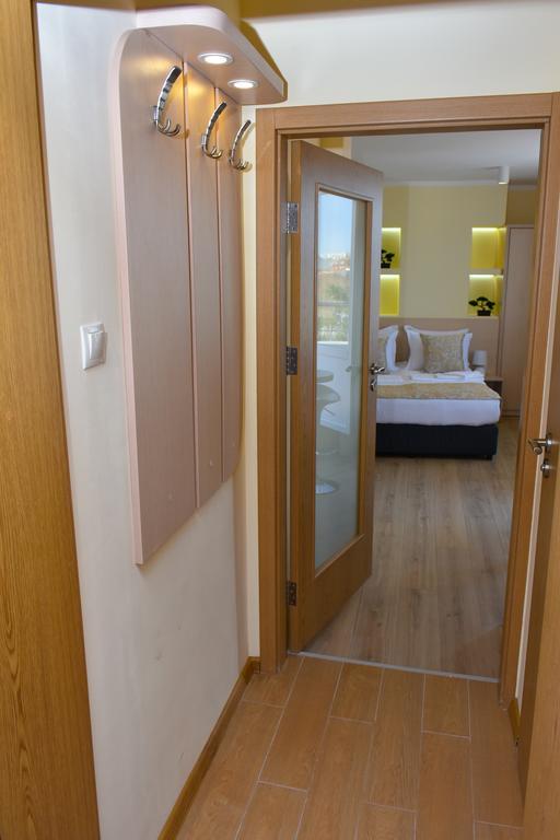 Luxury Apartments Burgas Bagian luar foto