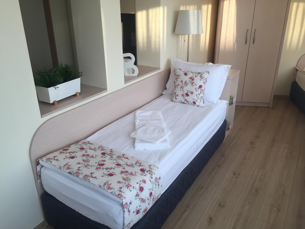Luxury Apartments Burgas Bagian luar foto